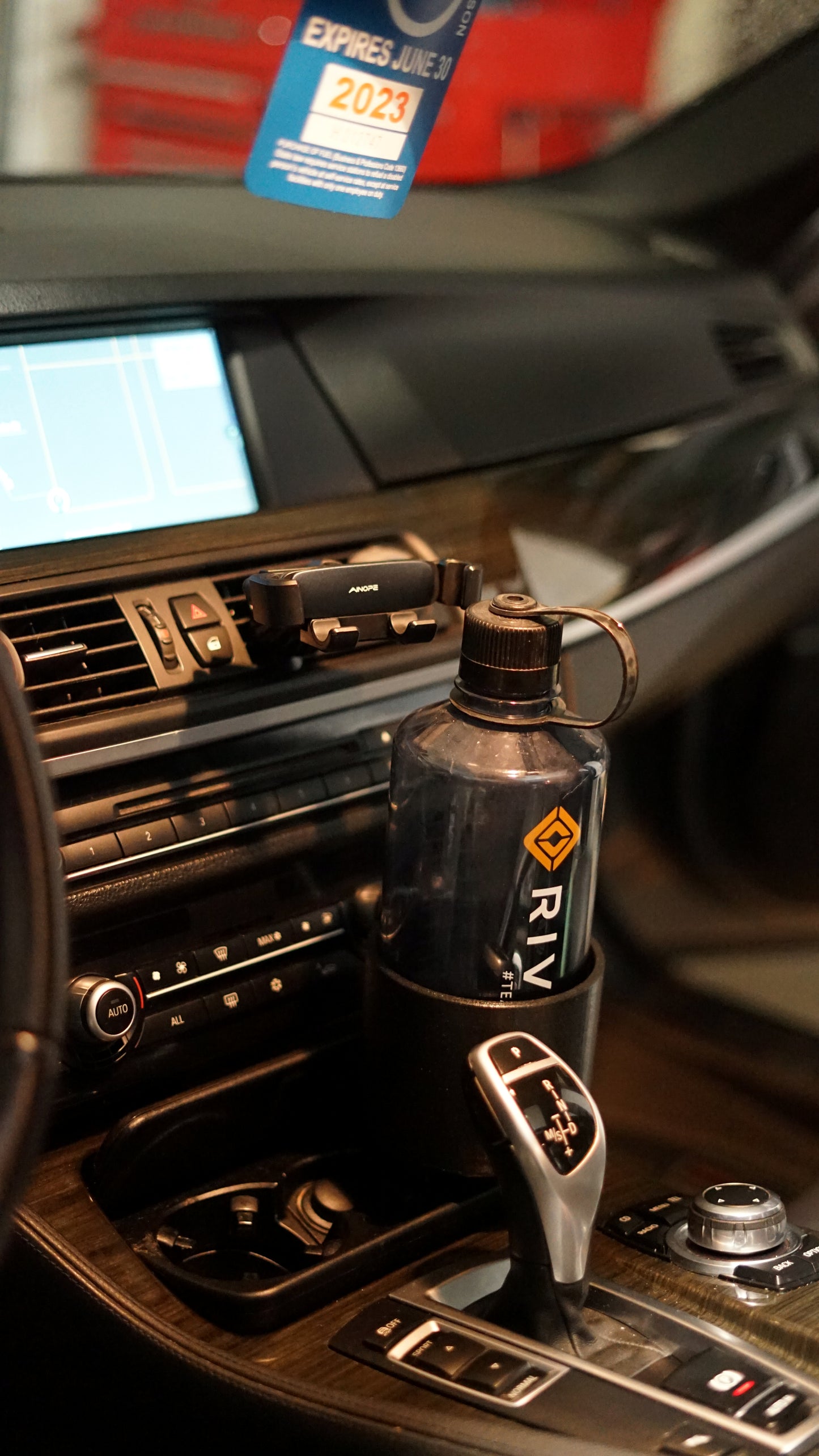 BMW F10/F11 (5 series) Cupholder